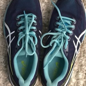 Asics Gel running shoes GT 1000